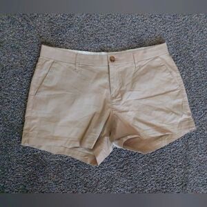 Old Navy Khaki Everyday Shorts Sz 6 Casual Minimalist Outdoors